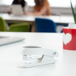 RAPESCO Heftgerät 1483 ECO Sting Ray, Germ-Savvy, Heftleistung 20 Blatt, Soft Weiß -Haushaltsprodukte Geschäft 360ec816b91f25f380b1f7eb6a747f47649c353b heftgeraet rapesco 1483 eco sting ray germ savvy